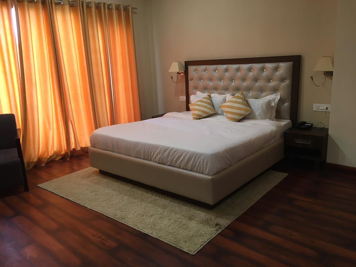 Hotel Anand Renaissance Firozpur Dış mekan fotoğraf